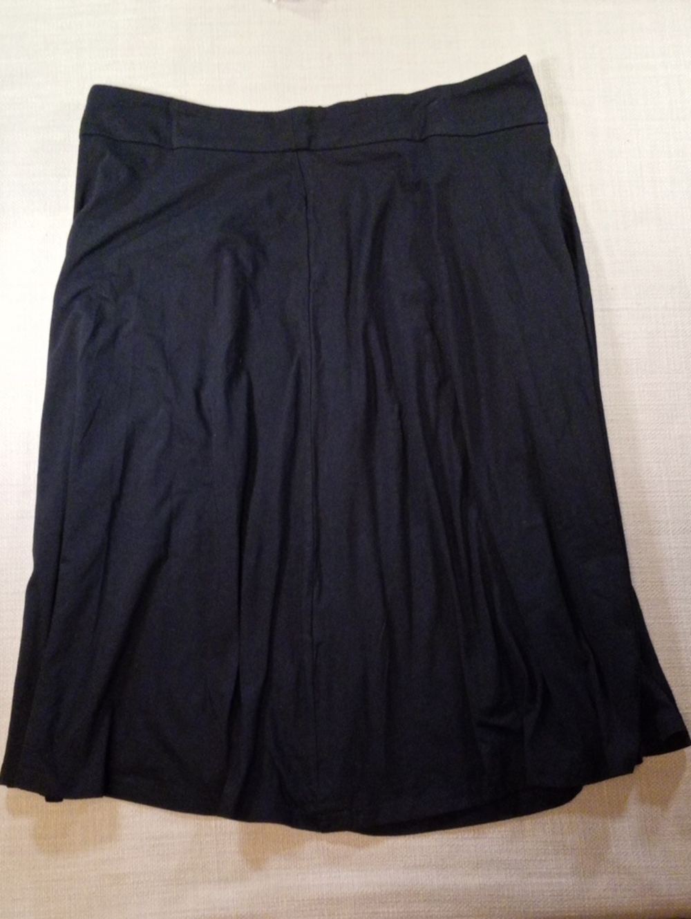 Women's Size XXL Black A-Line Skirt with Subtle Flare